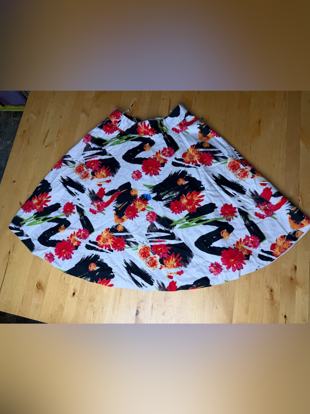 Amanda & Chelsea White Floral Circle/Flare cut skirt with abstract floral print